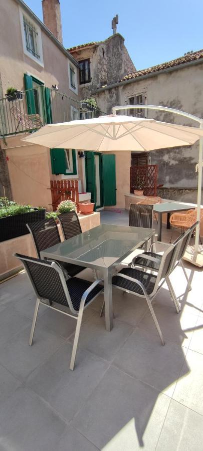 Luxury Apartment - Old Soul With A New Heart Cres Bagian luar foto