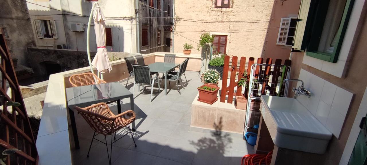 Luxury Apartment - Old Soul With A New Heart Cres Bagian luar foto
