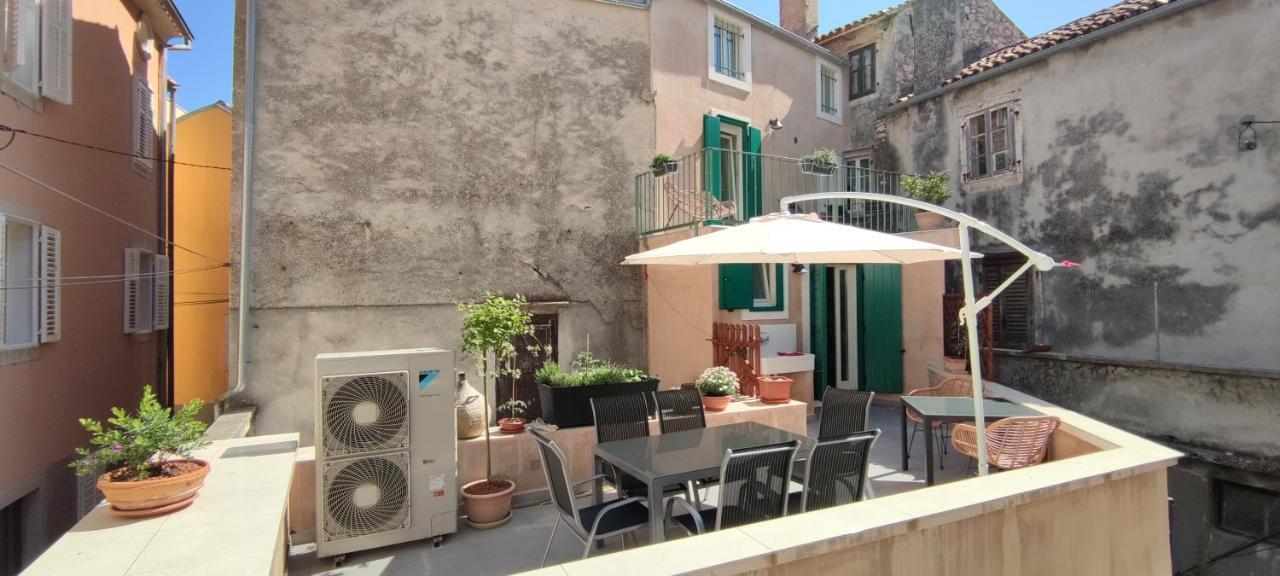 Luxury Apartment - Old Soul With A New Heart Cres Bagian luar foto