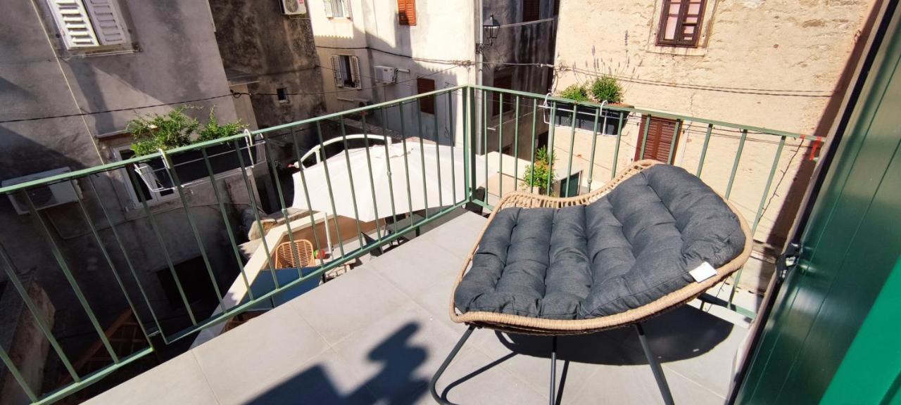 Luxury Apartment - Old Soul With A New Heart Cres Bagian luar foto